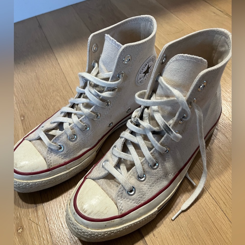 Chuck Taylor Converse High-Top Sneakers in Cream